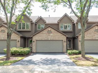 815 Millcreek Cir, Elgin, IL 60123