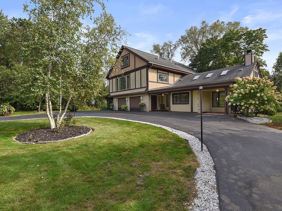 1st image of 11 Cherrywood Ln