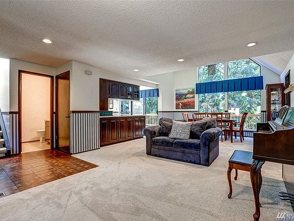5th image of 9504 31st Street Ct E