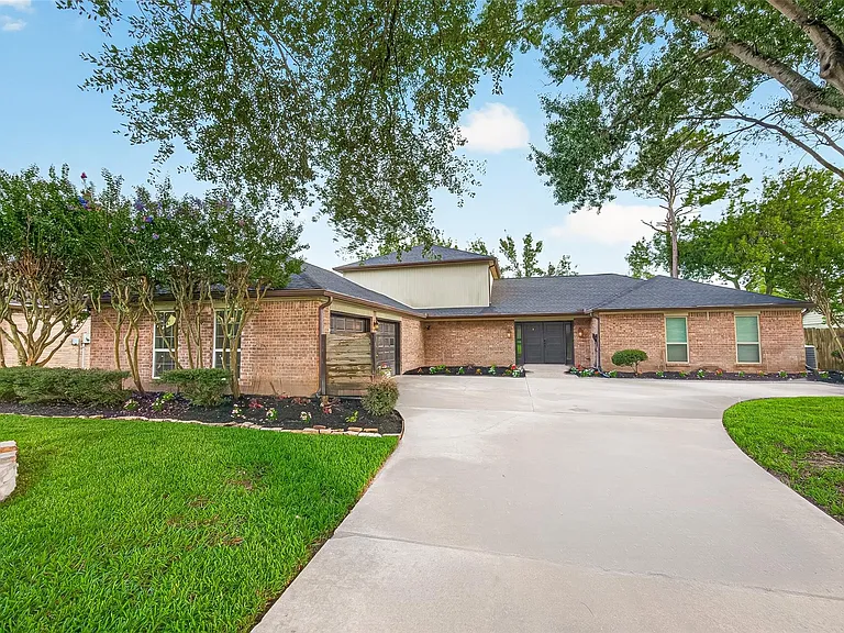 2103 Winged Foot Dr — Photo 4