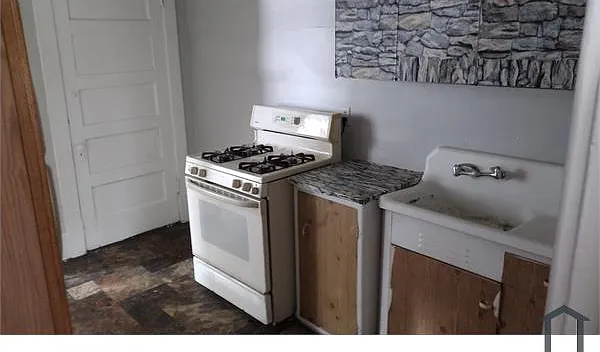 2 bed, 845 sqft, $950 — Photo 2