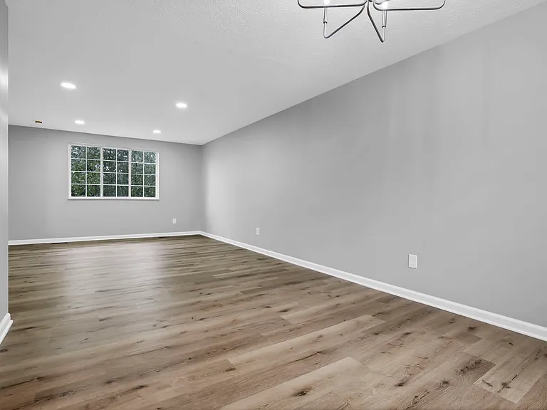 8906 Lakefield Ct — Photo 19