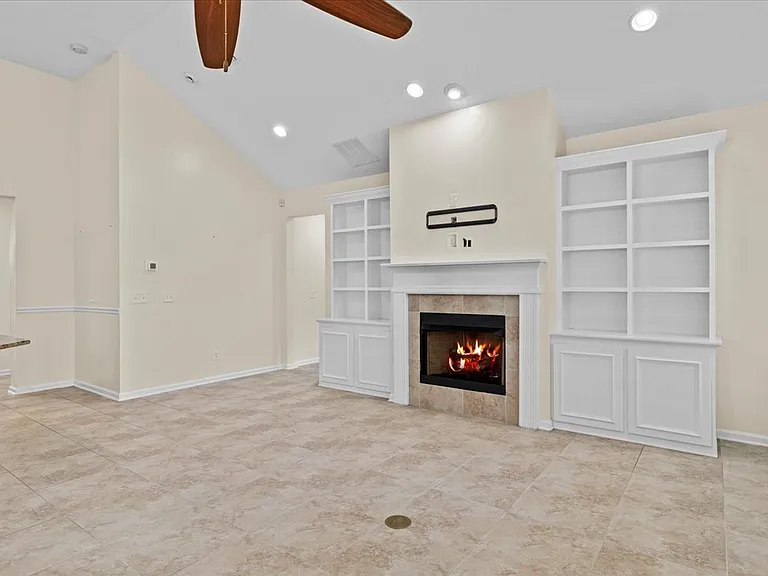 1201 E Redrock Ridge Ave — Photo 36