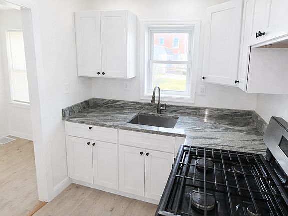 5th image of 5246 4th St