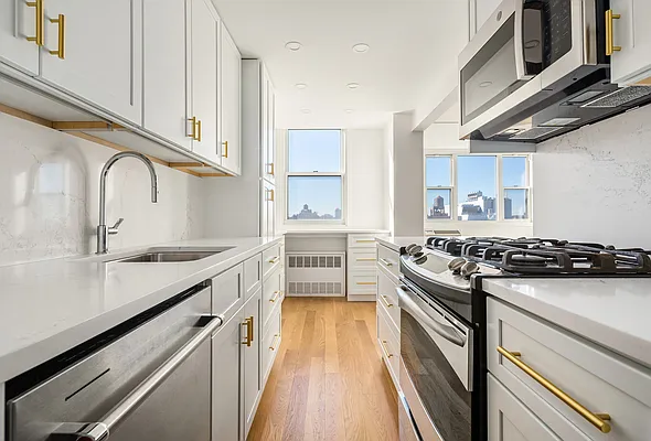 Rented by Douglas Elliman | media 28