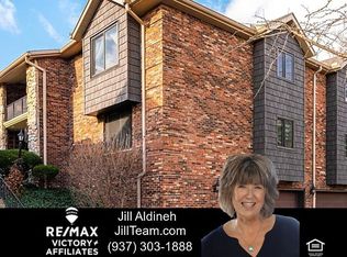 915 Far Hills Ave APT 3, Oakwood, OH 45419