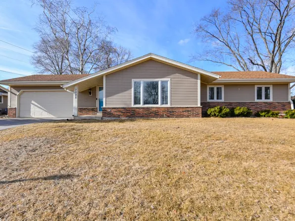 7025 North 97th STREET, Milwaukee, WI 53224