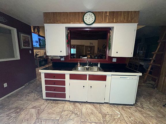 3rd image of 102 Bogie Ln