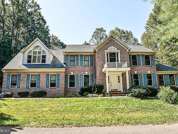 2nd image of 5967 Fairview Woods Dr