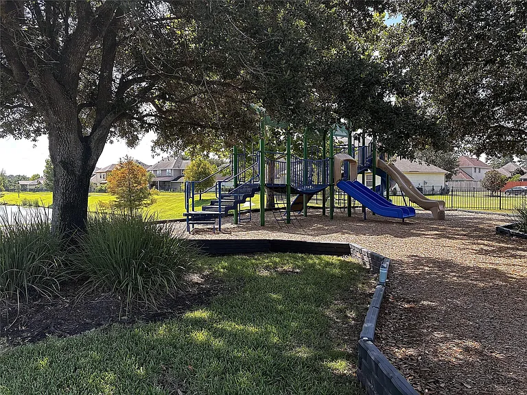 22410 Barrell Springs Ln — Photo 27