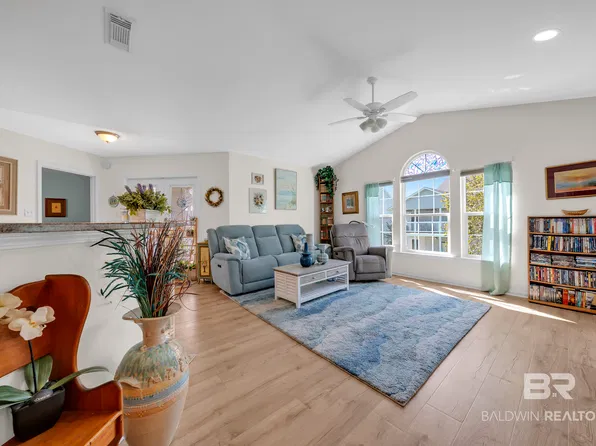 6194 Gulf Shores Pkwy APT R8, Gulf Shores, AL 36542