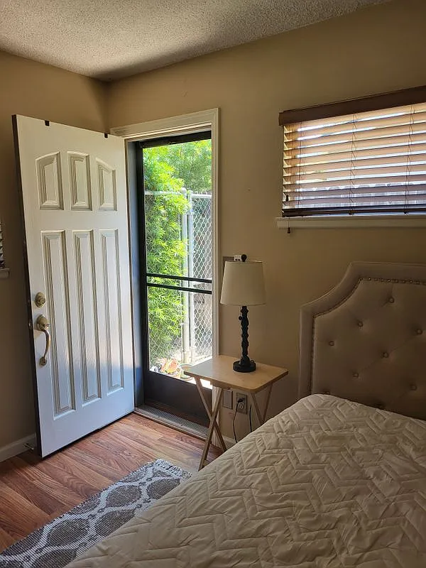 1 bed, 1.0 bath, 200 sqft, $1,375 — Photo 1