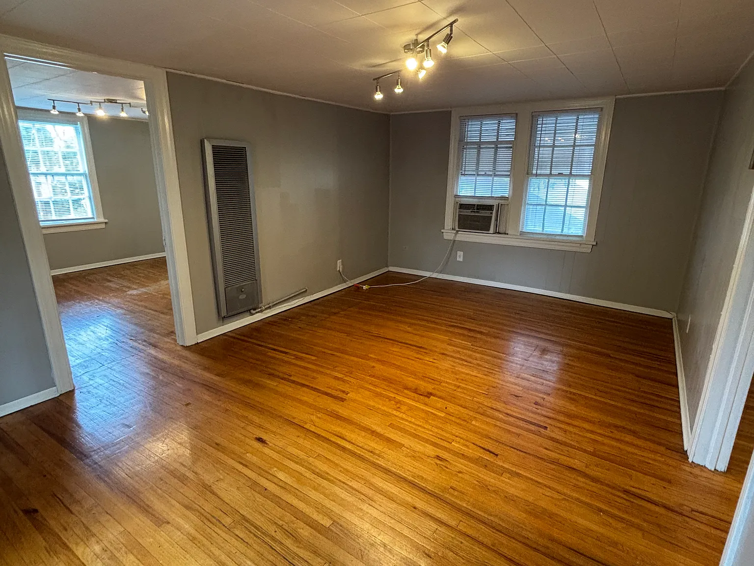 1527A S Gary Ave — Photo 4