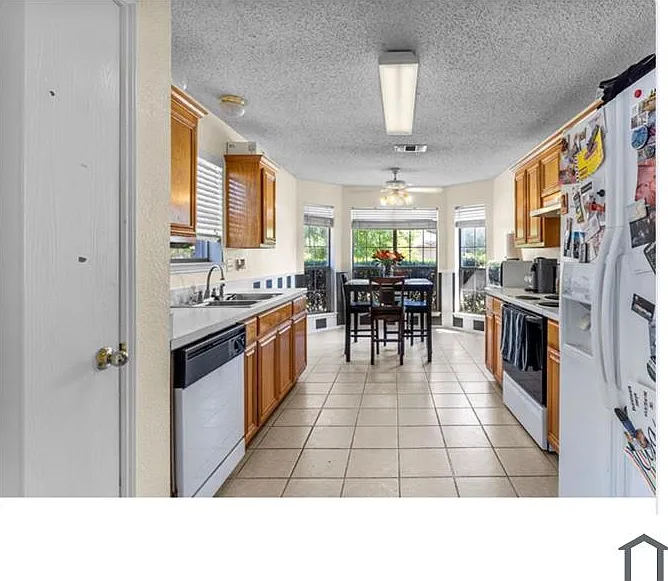 3 bed, 1318 sqft, $2,500 — Photo 4