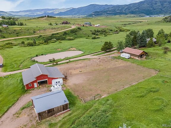 4th image of 28648 Valley View Ln
