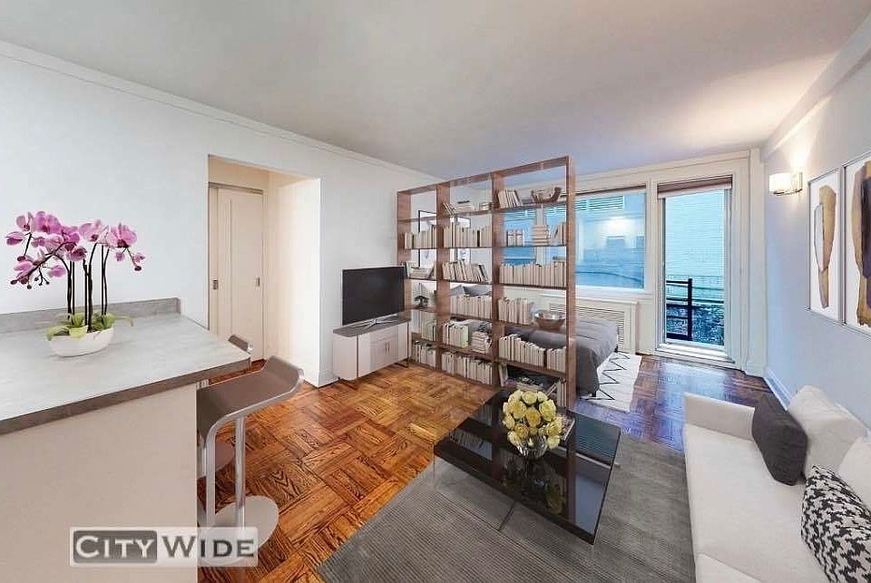 1st image of 160 E 55th St #1RE