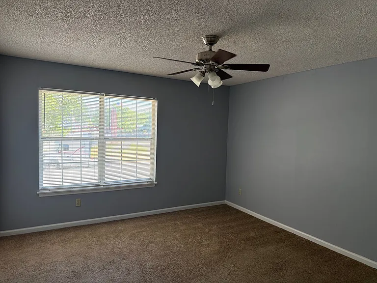 2313 Friar Tuck Ln — Photo 7