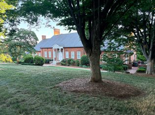 275 Glade View Ct, Winston Salem, NC 27101