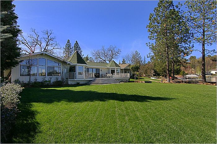 1st image of 12028 Lakeshore S