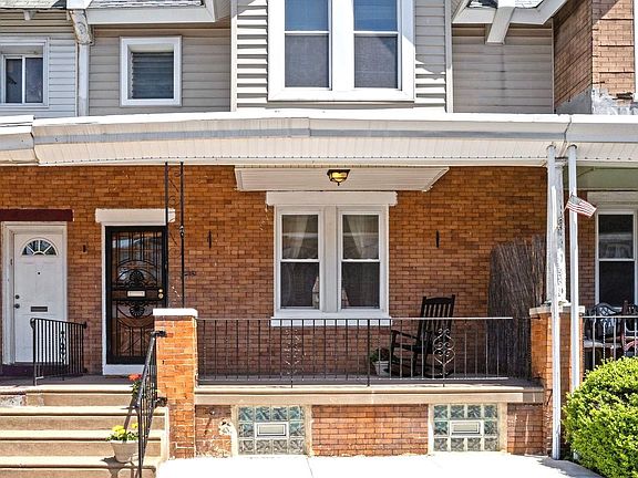2nd image of 173 W Clarkson Ave