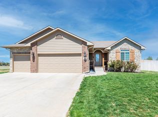 2618 E Mason Ridge Dr, Derby, KS 67037