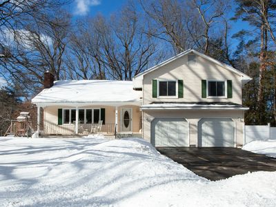 10 Ridgewood Drive, West Suffield, CT, 06093