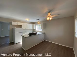 5475 Root River Dr #9562484, Greendale, WI 53129