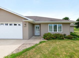 1707 Parriott St, Aplington, IA 50604