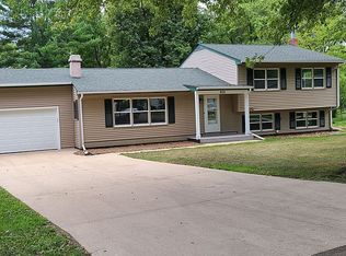 800 E Elaine Dr, Beloit, WI 53511