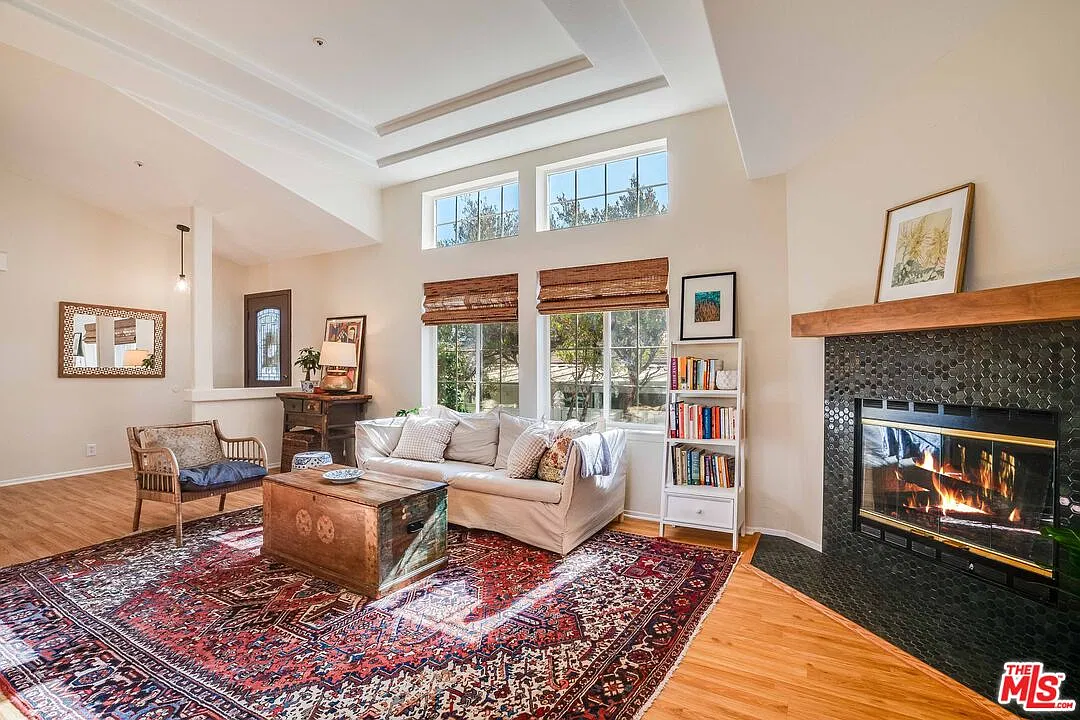 4 bed, 3.0 bath, 1739 sqft, $5,500 — Photo 1