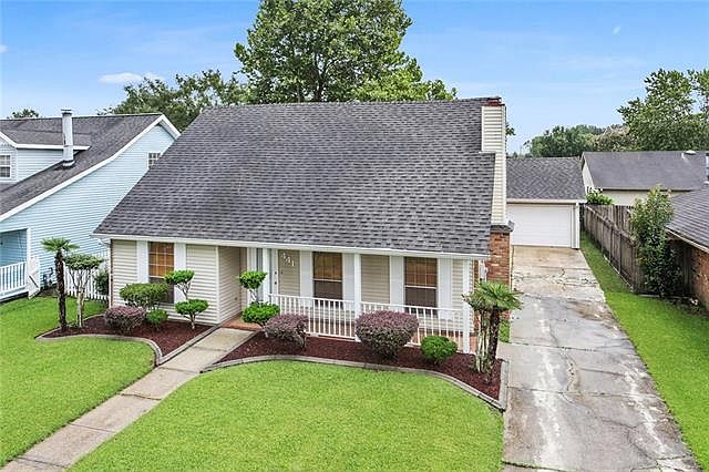 1st image of 441 Evergreen Dr