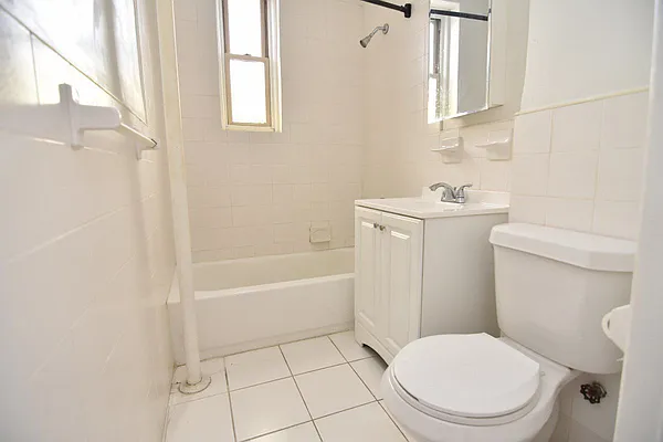 Rented by Bohemia Realty Group | media 16