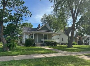 304 E Maple St, Independence, KS 67301