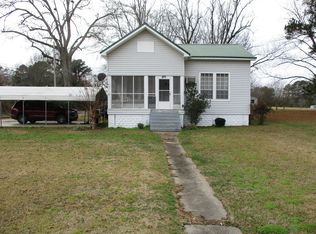 69 Chestnut St, Chunky, MS 39323
