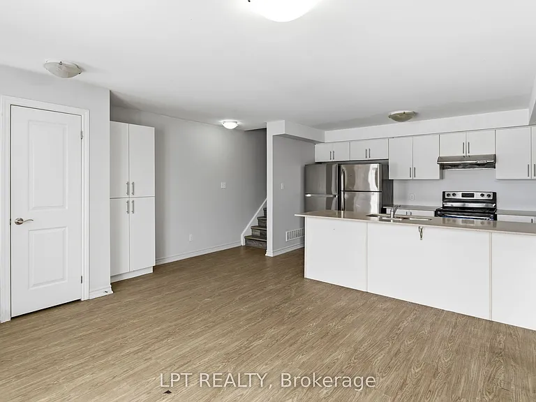 244 Penetanguishene Rd #4 — Photo 5