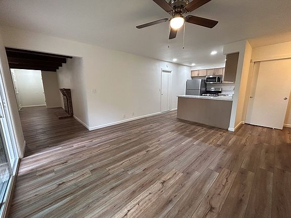 3rd image of 857 Netters Cir