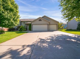 1907 Rochelle Curv, Shakopee, MN 55379