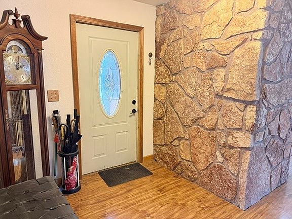 3rd image of 403 Dakota Ave