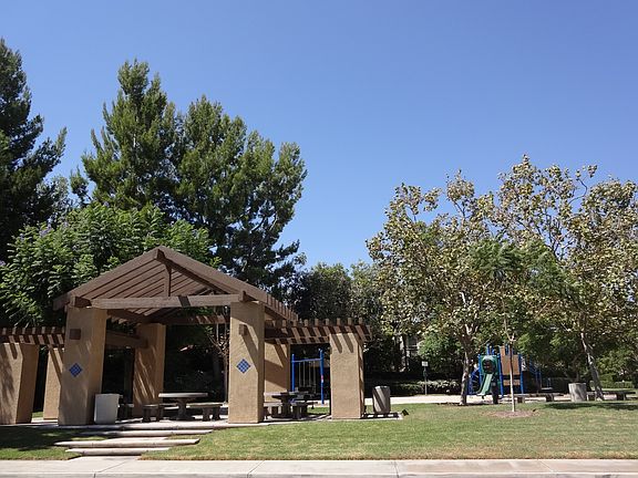 COMMUNITY PLAYGROUND