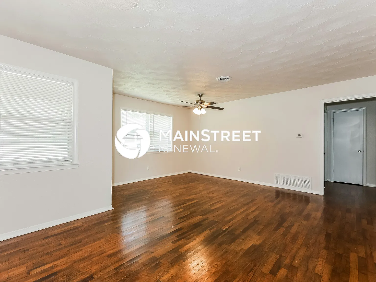 2928 Mark Twain Dr — Photo 4