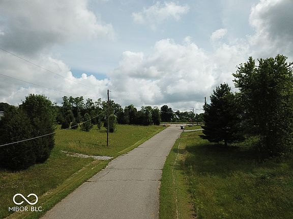 3rd image of 3967 Squire Lakes Dr