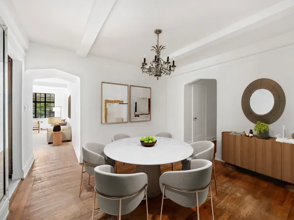 44 Gramercy Park North image 3 of 9