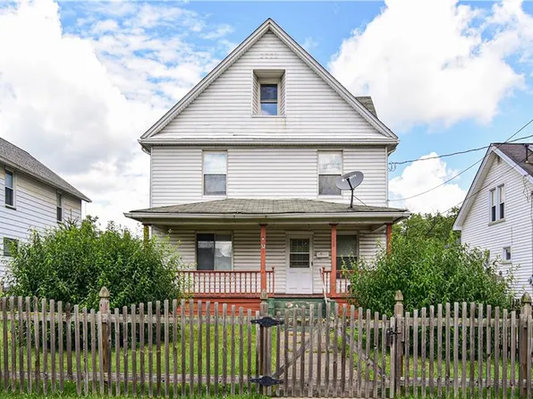 32 E Madison Ave SE, Niles, OH 44446