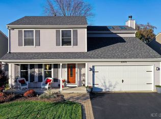 1101 Evergreen Dr, Carol Stream, IL 60188