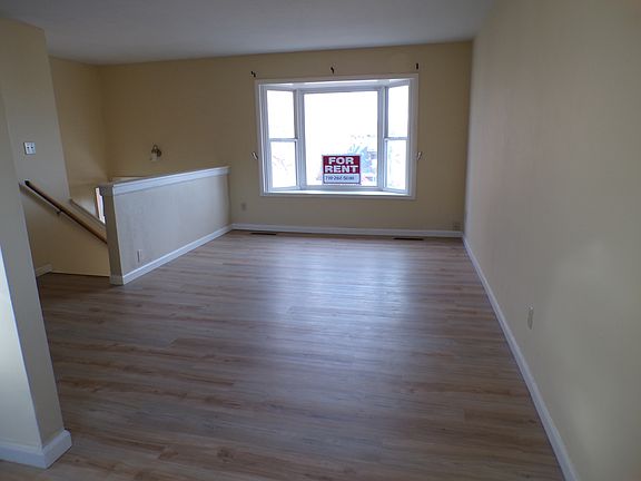 3rd image of 1308 Hartford St