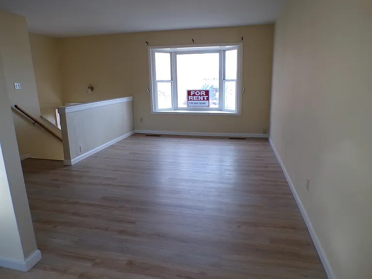 1308 Hartford St — Photo 3