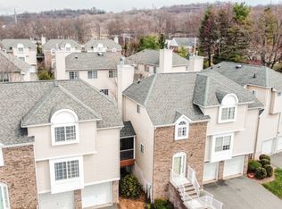 6 Whispering Way W BLDG 6 #6, Berkeley Heights Twp., NJ 07922
