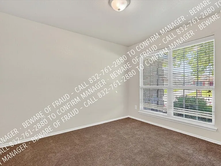 2816 Blue Heron Dr — Photo 9