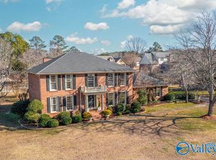 109 Red Barn Rd, Rainbow City, AL 35906