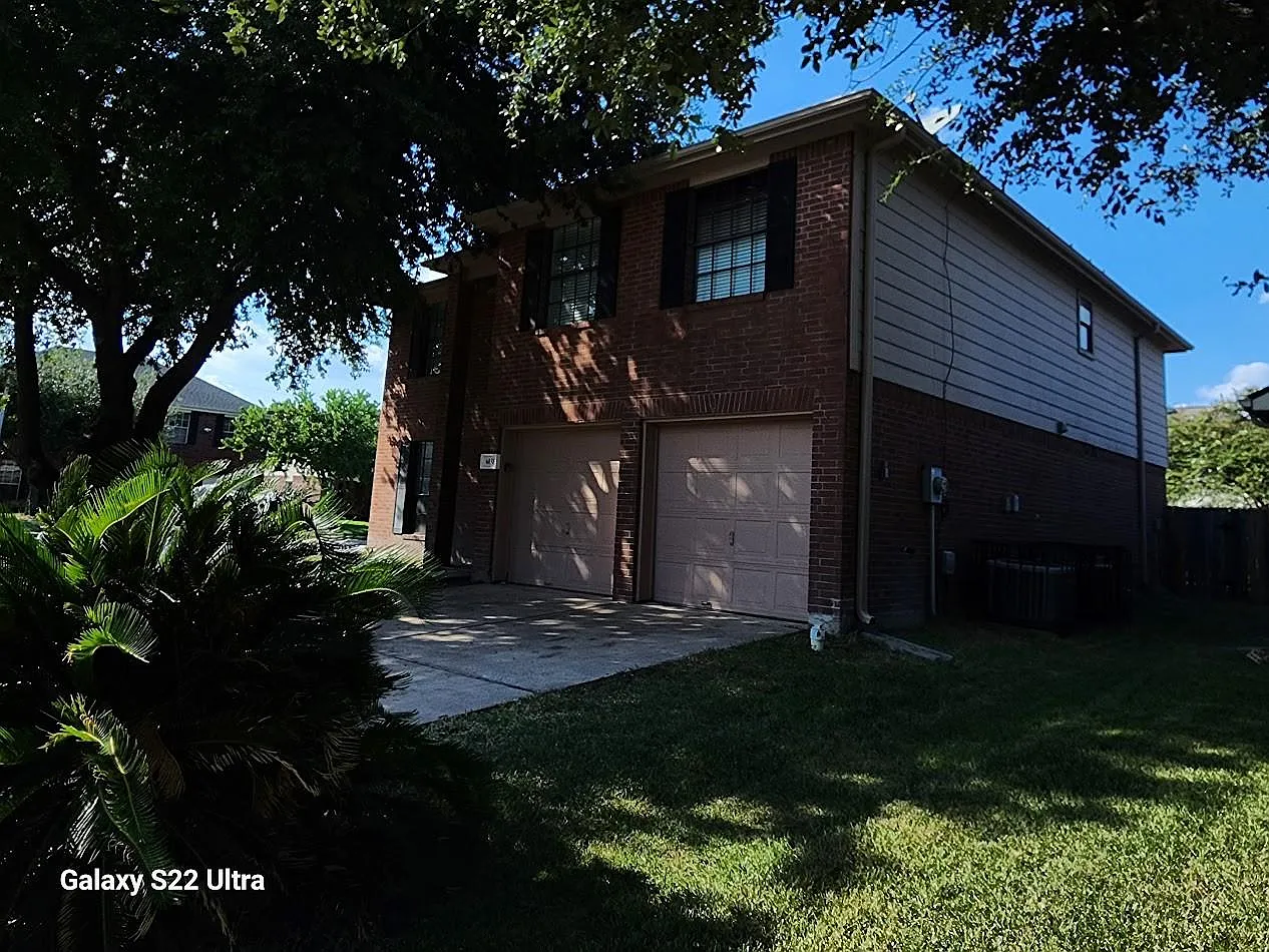 5 bed, 3.0 bath, 2654 sqft, $2,200 — Photo 3